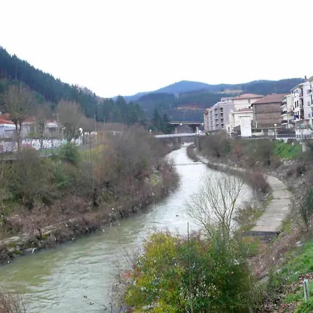Piso Rio Nervion 15 Minutos Bilbao Apartment
